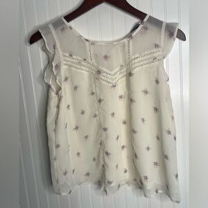 Beautiful Abercrombie & fitch blouse with 2 little metal buttons sheer material